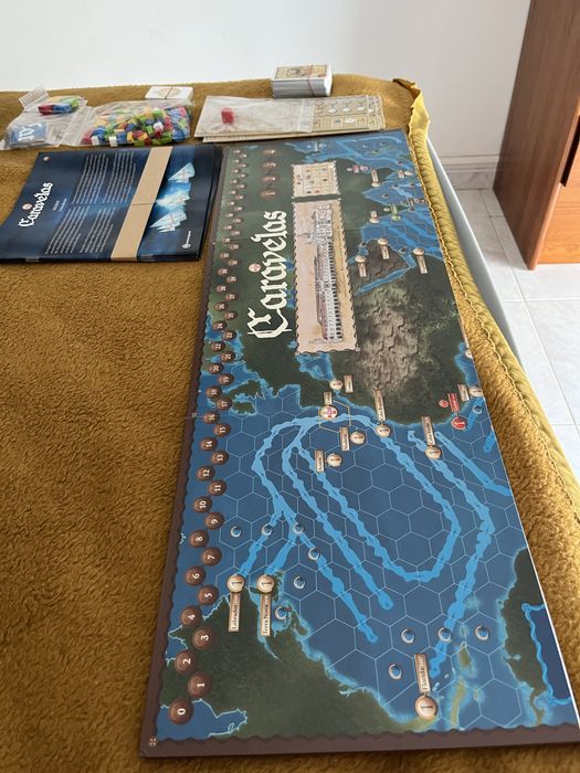 Jogo de tabuleiro designado Caravela