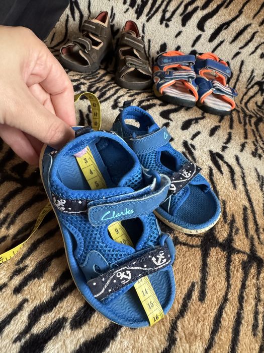 Босоніжки Clarks, UK 7 F, розмір 23-24, устілка 15 см.