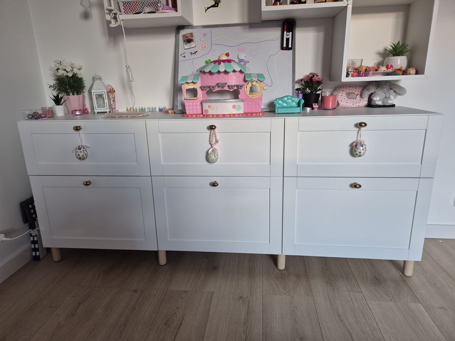 Szafki Ikea Besta białe
