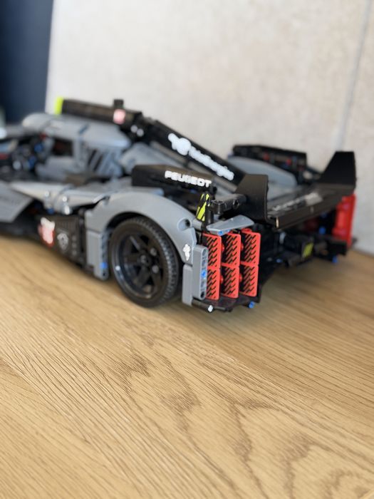 LEGO Technic 42156 Peugeot 9X8 Le Mans