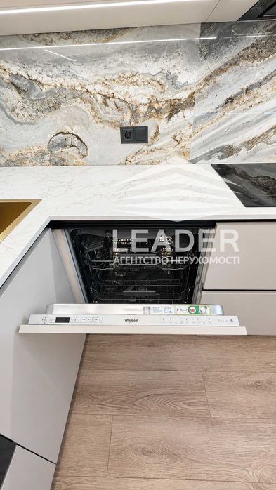 Продам 1к Елітний Жк"Central Park "-Центр міста!-ДИЗАЙНЕРСЬКА -Стильна з Панорамним балконом!