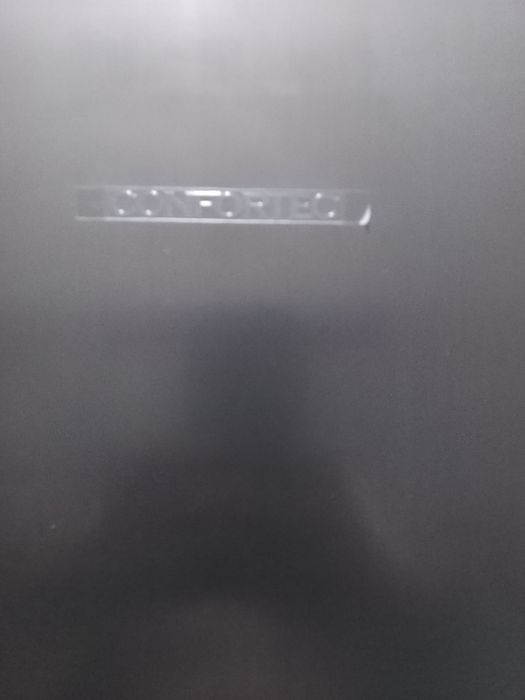 Frigorífico combinado praticamente novo e microondas para venda...os dois juntos para venda...