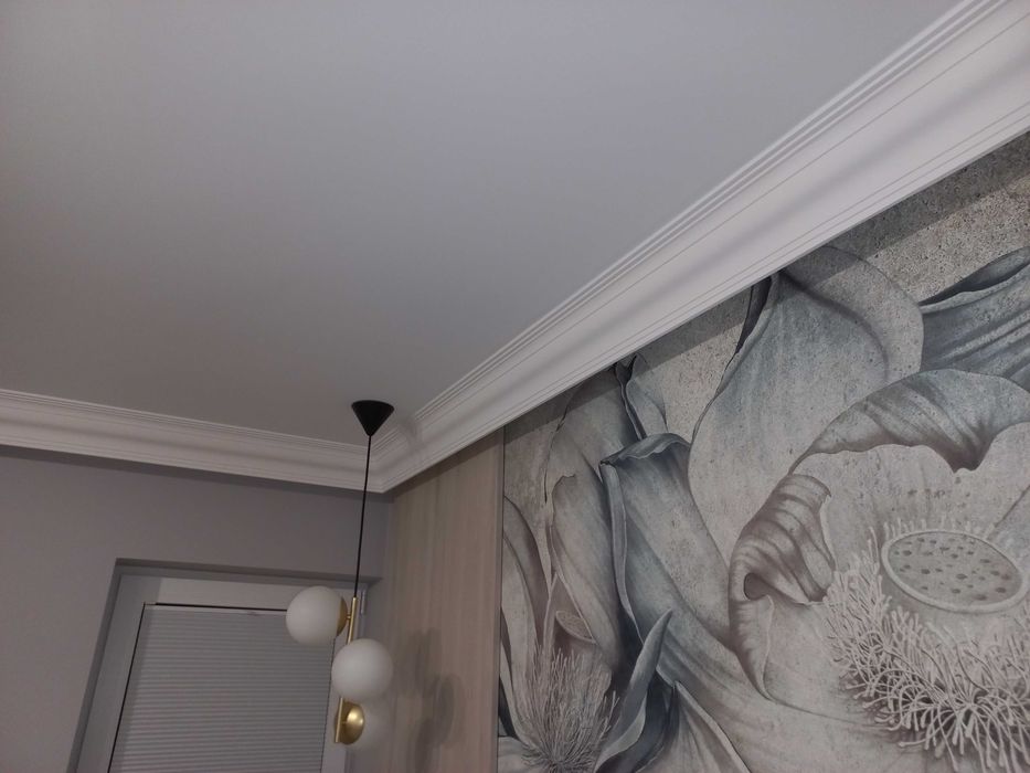 Sztukateria, kurtyna, maskownica, zabudowa karnisza