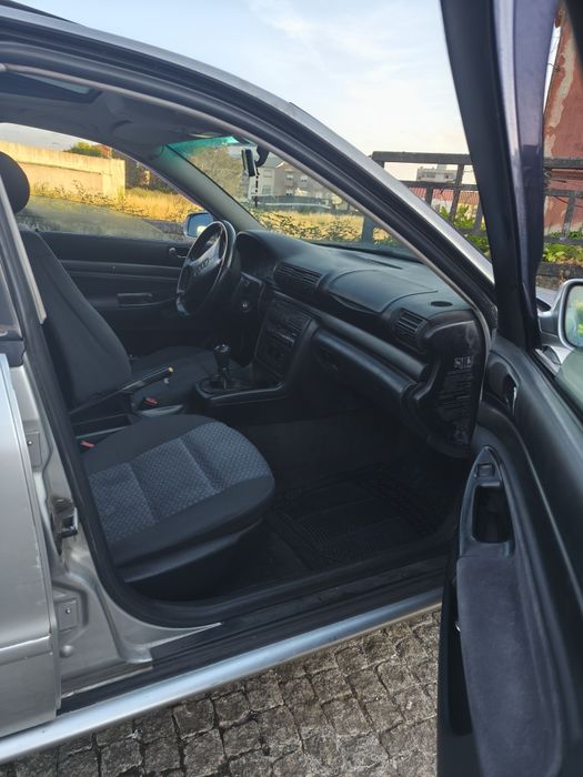 Audi A4 1.9 TDI 90cv — 1996  700€