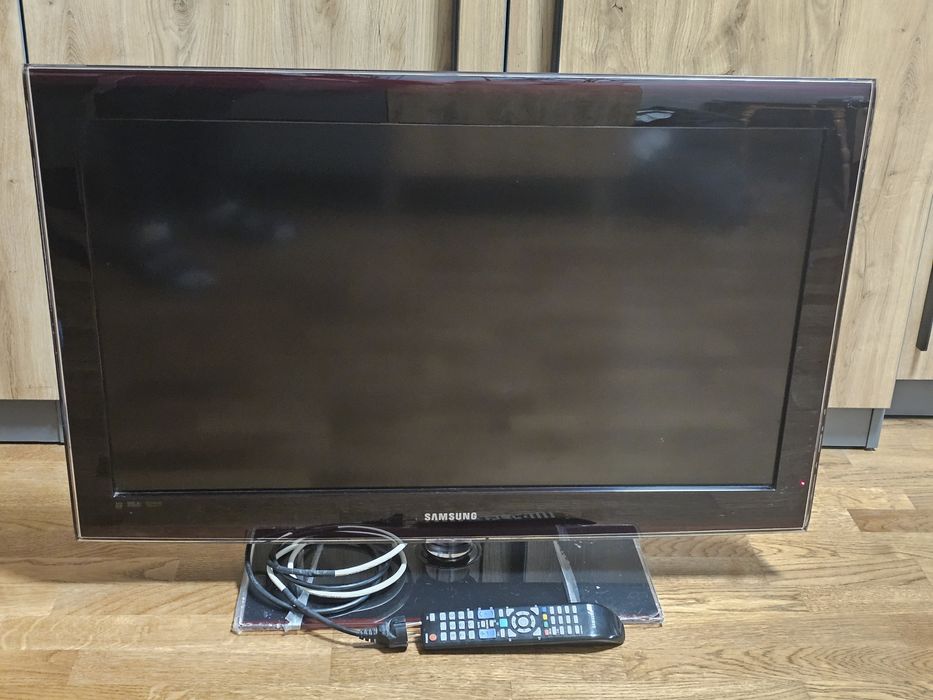 Телевізор Samsung LE37B551A6WQUA 37 бу б/у