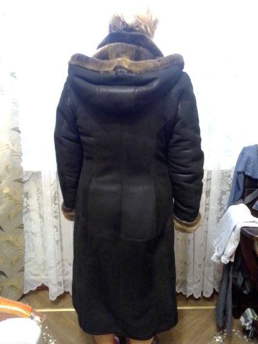 дубленка натуральная с капюшоном