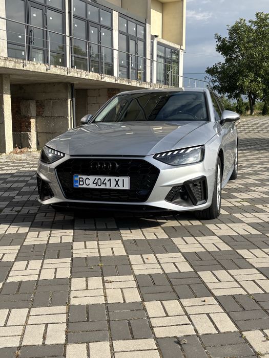 Audi a 4 B 9  2020 року