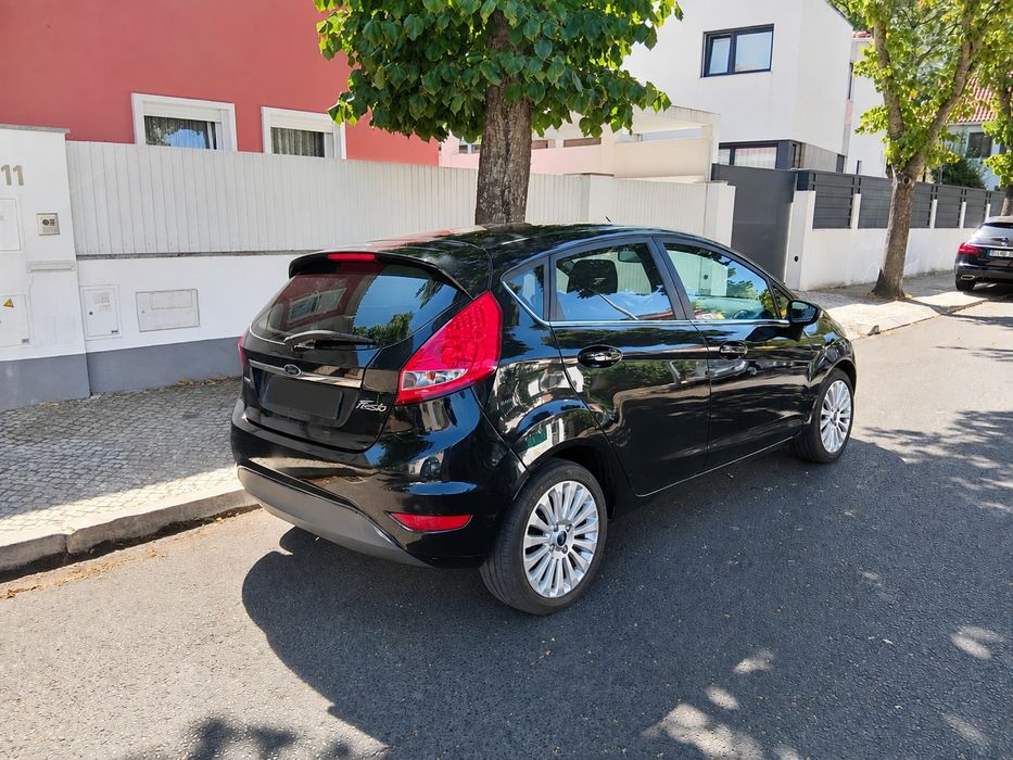 Ford fiesta 1.6 gasóleo foto 3