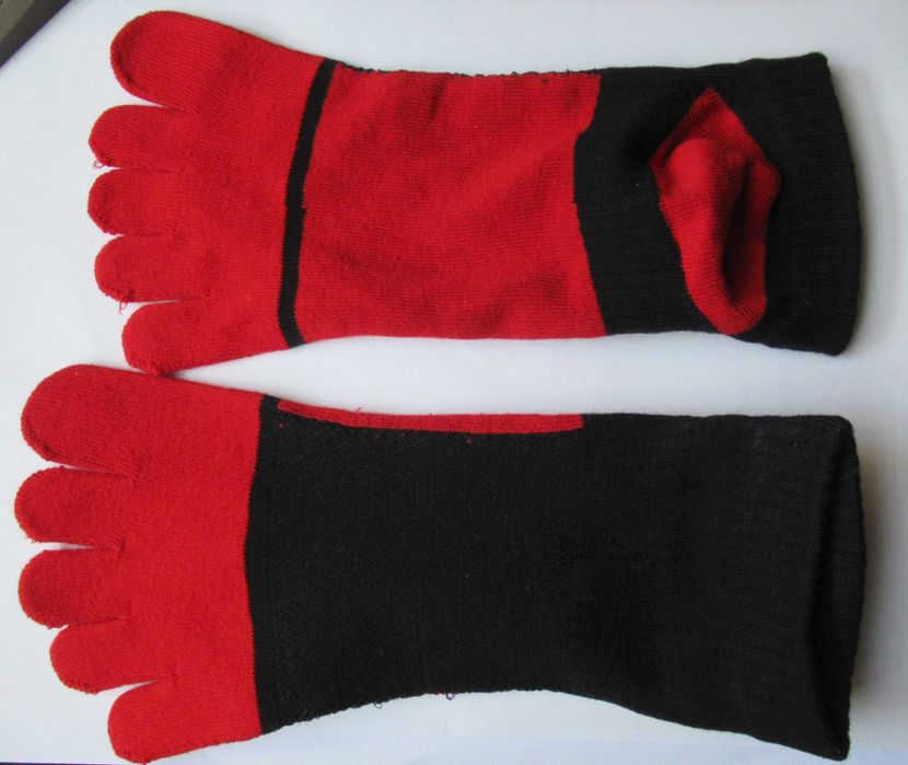skarpety Fivefingers pięciopalczaste termoaktywne   czarno czerwone