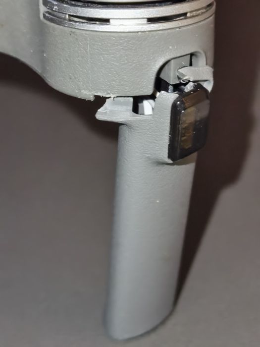 Mavic 2 zoom pernas da frente estaladas