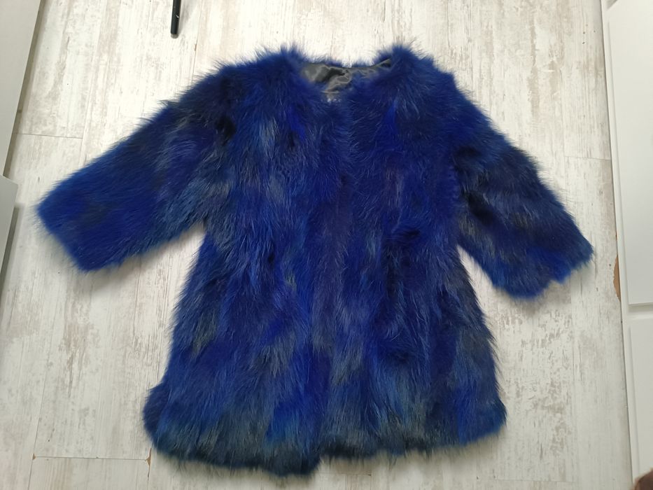 Granatowe futro z lisa