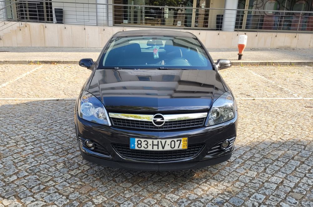 Opel Astra Gtc 09