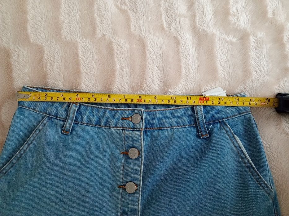 Джинсова спідниця міді розмір М