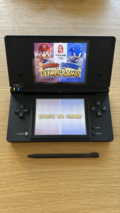 Nintendo DSI preta completa