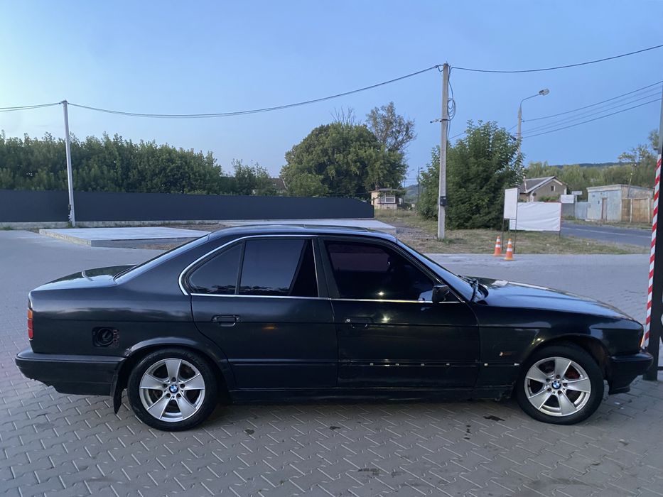 Bmw e34 м50б25.