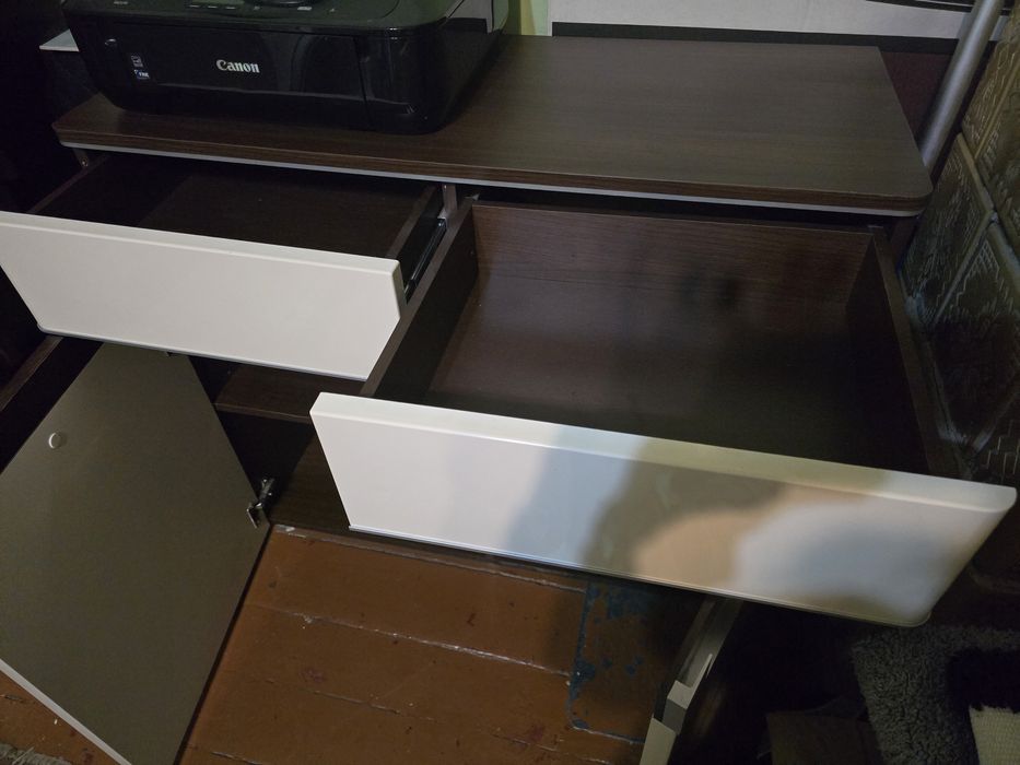 Komoda front z połyskiem