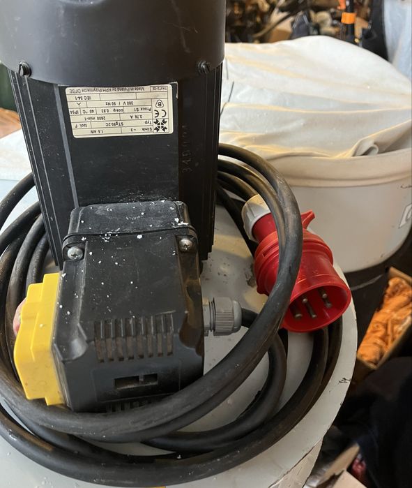 Odciag wyciag pyłu wiurow REMA