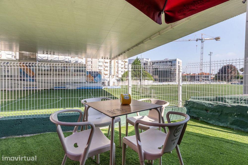Trespasse de Café Junto ao New Balance Park - Dragon Force - Porto