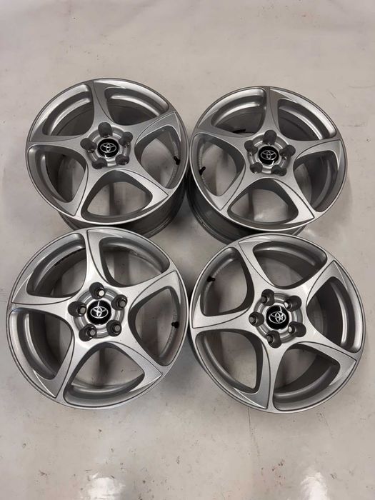 Felgi Aluminiowe TOYOTA 5x114,3 8J x 17'' ET - 48 Toyota