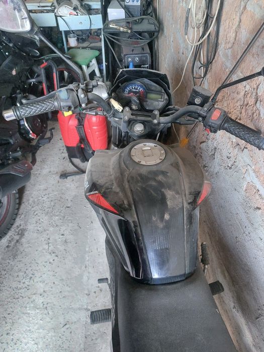 Продам мотоцикл шанрай 200а