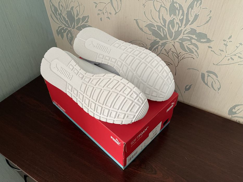 Кросівки Puma ST Runner v4
