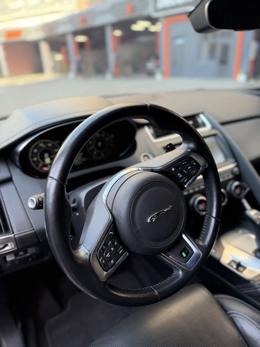 Jaguar E-Pace 2018 VIN SADFL2GXXJ1Z31444 фото оголошення 11 з 24