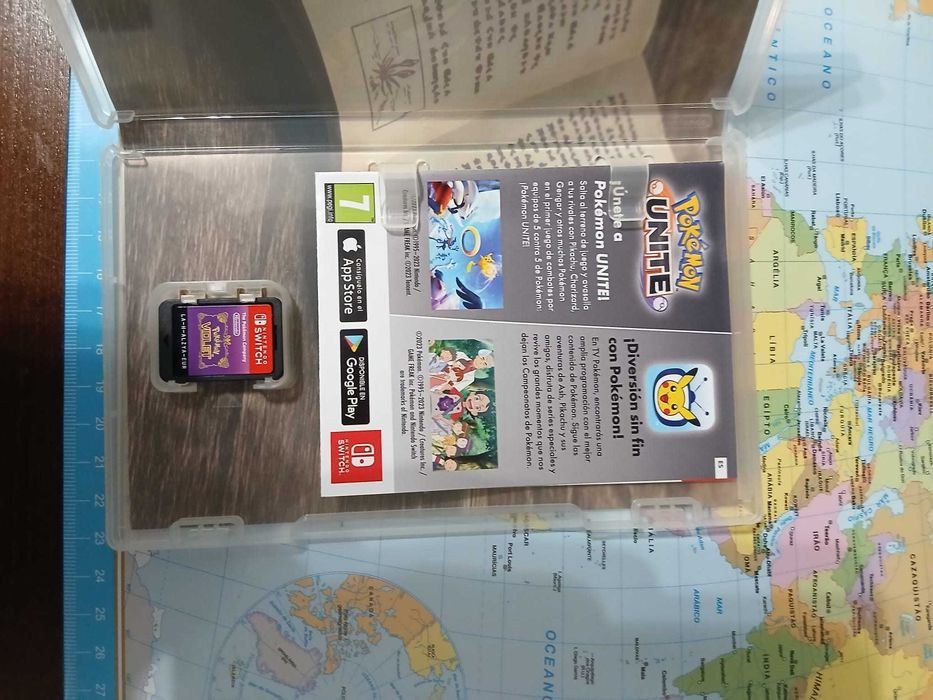 Nintendo switch Lite + Jogos (Pokémon Violet, Pokémon shield, Metroid)