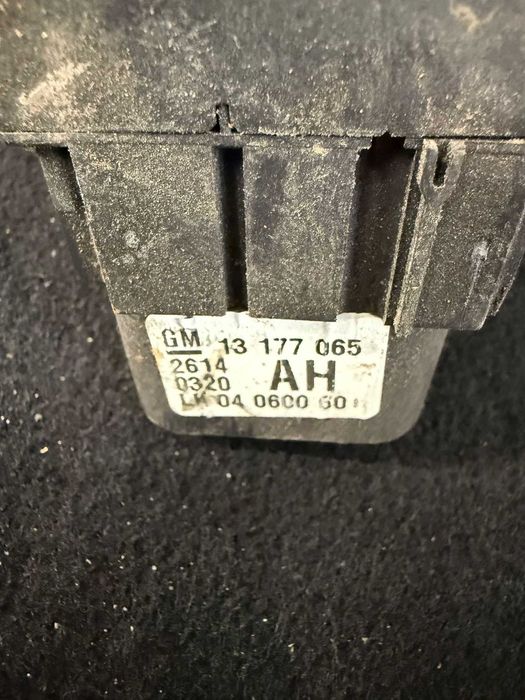 Włącznik świateł Opel VECTRA C OE 13177--065AH