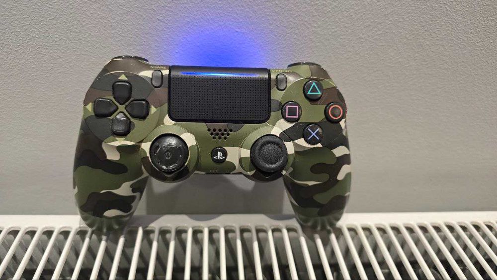 Pad PS4 DualShock 4 V2 –moro wojskowy OPIS