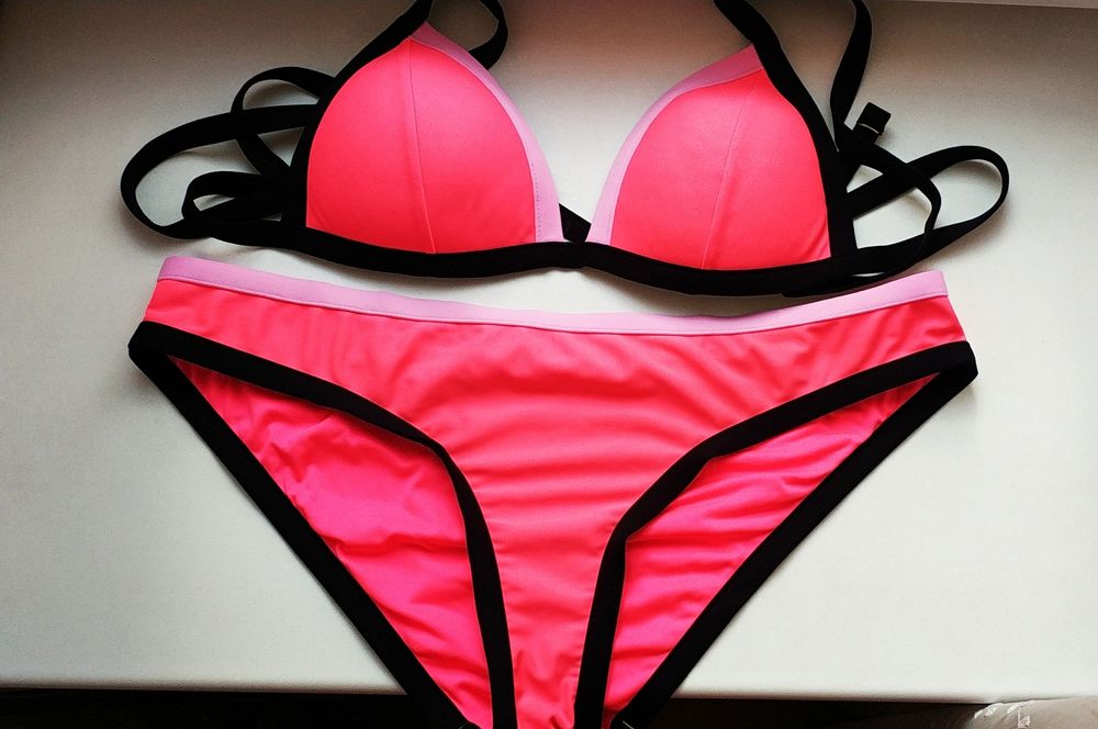 Яркий купальник Agent provocateur