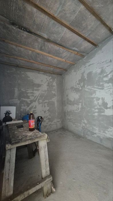 Великий будинок у Немішаєвому під чистову