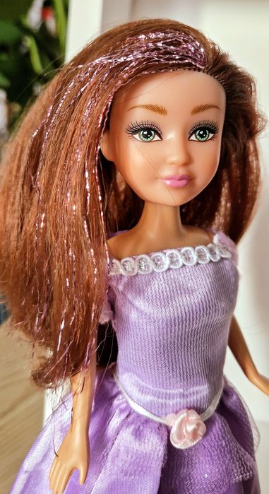Lalka Sparkle Girlz a la Barbie brunetka
