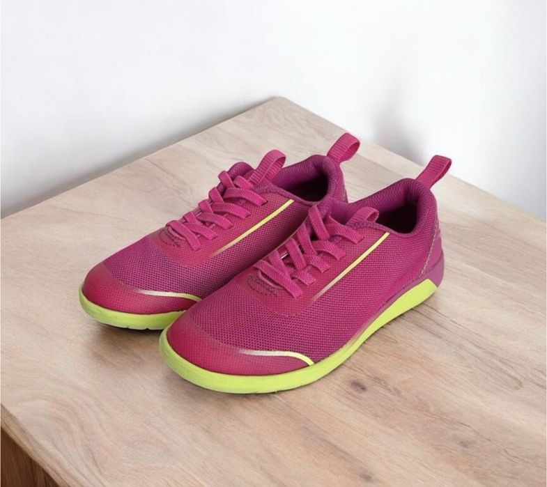 Яскраві текстильні кросівки Clarks оригінал 28,5 розмір