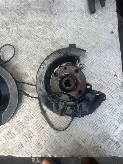 Лада гранта lada granta цапфа кулак перед