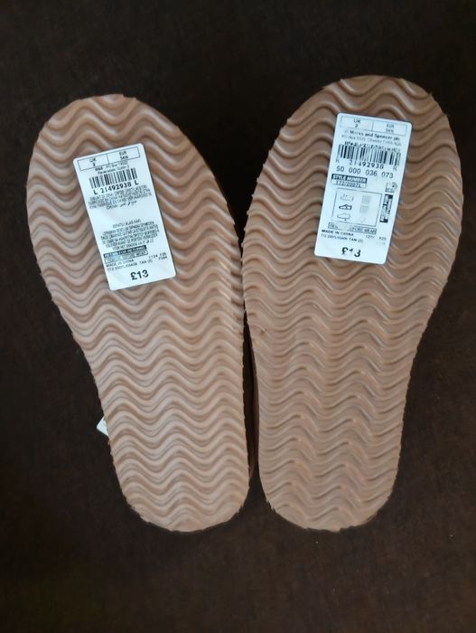 Brązowe kapcie M&S