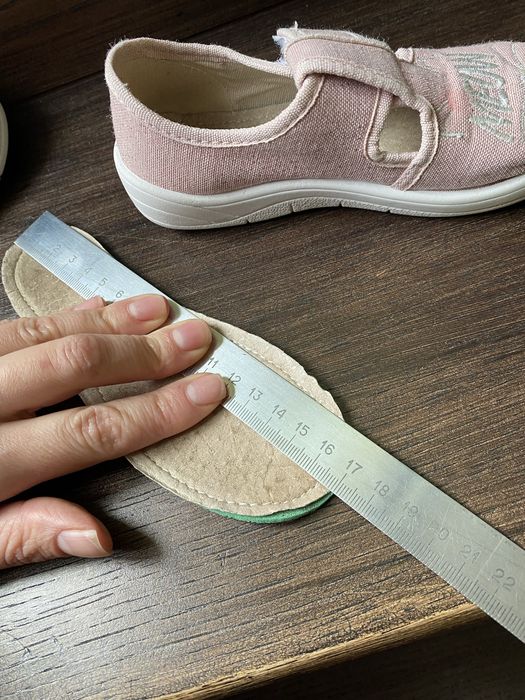 Тапочки для дівчинки перезувне в садок