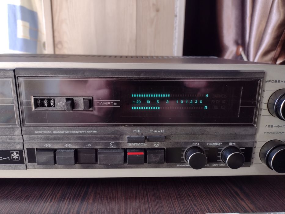 Магнитофон Маяк 240 с-1.