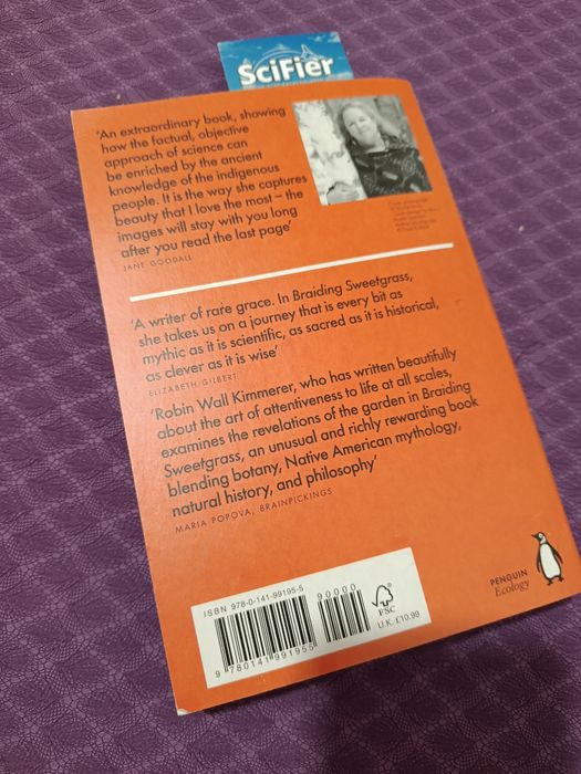 Livro "braiding sweetgrass" Robin WAll Kimmerer Usado em Inglês