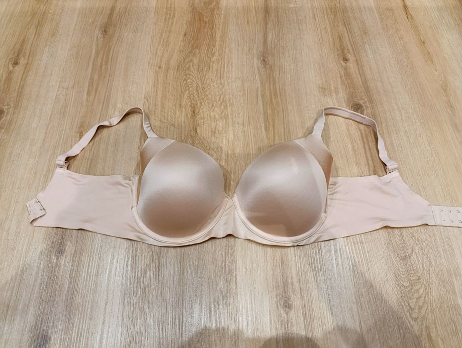 Biustonosz Triumph beżowy Body Make-up Soft Touch WP usztywniany z fis