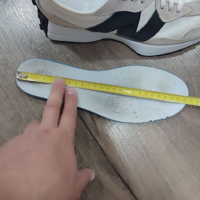 Кросівки New Balance 327 41 розмір