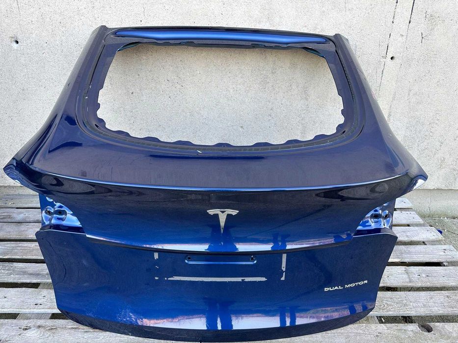 Tesla Model Y кришка багажника ляда рест дорест розборка