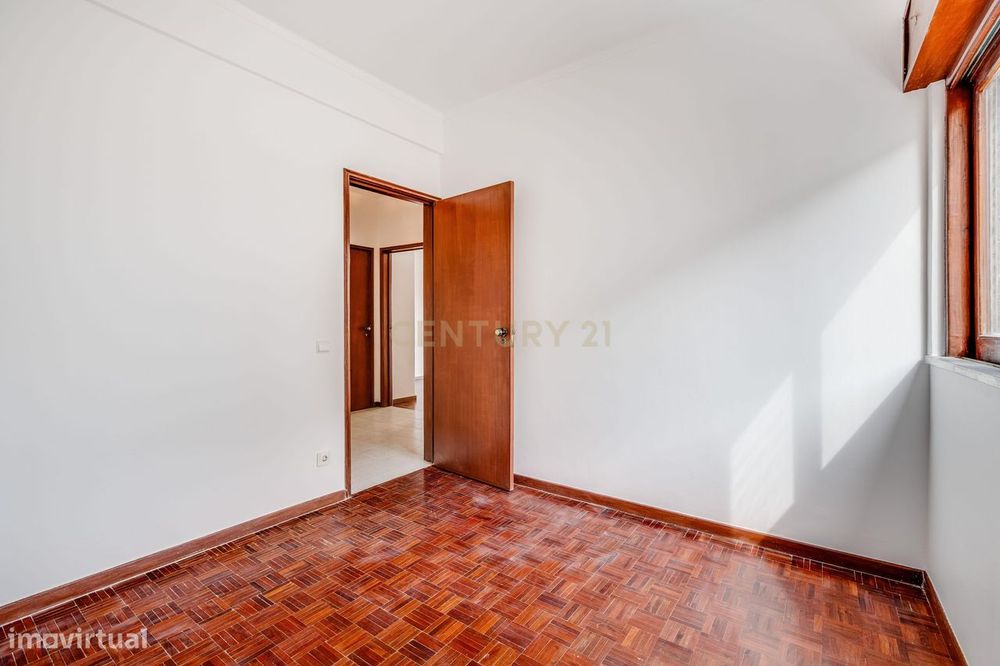 Apartamento T 4  em Faro no centro da cidade a 300m do mercado Municip