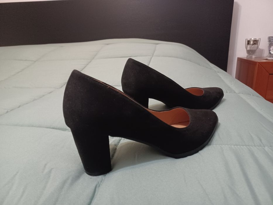 Sapatos (preto) tamanho 40 NOVOS