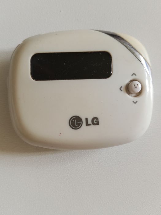 Плеер мп3 LG FM17 радио