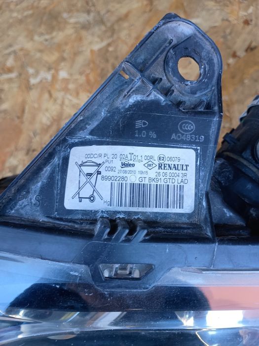Lewa lampa przod renault laguna 3 gt