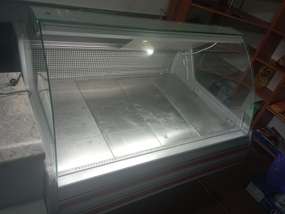 Продам холодильні вітрини