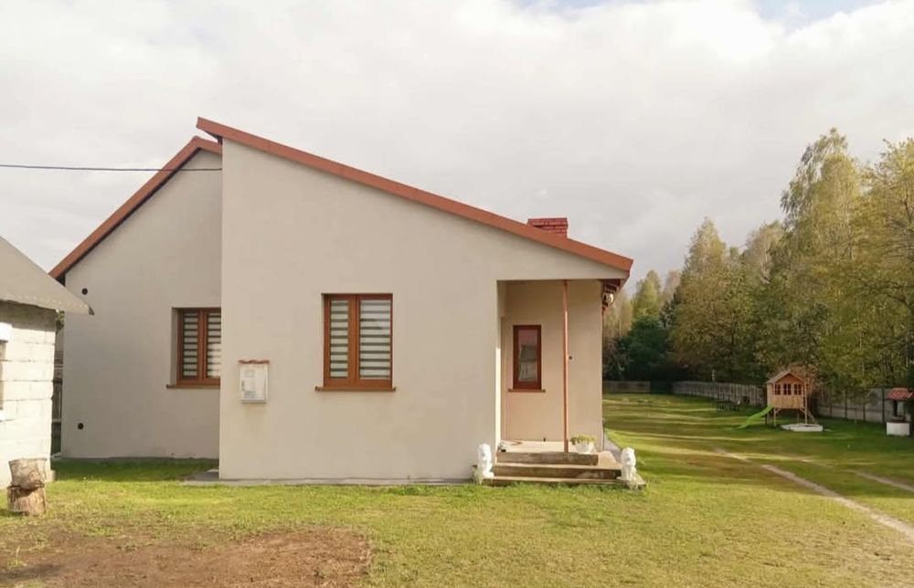 Dom pod lasem na sprzedaż