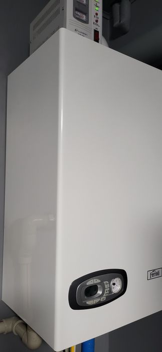 Газовий котел FERROLI DIVAtech D F24 (турбований)