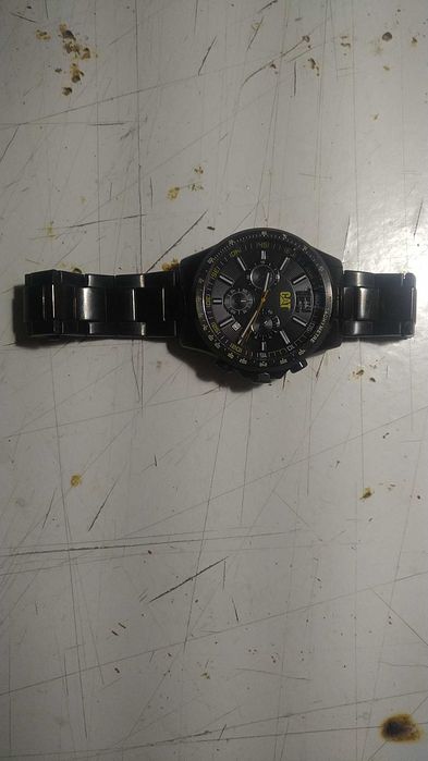 Armani Exchange e Caterpilar - 50 Euros os Dois