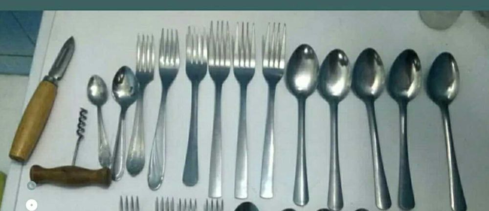 Столовые приборы ложки вилки